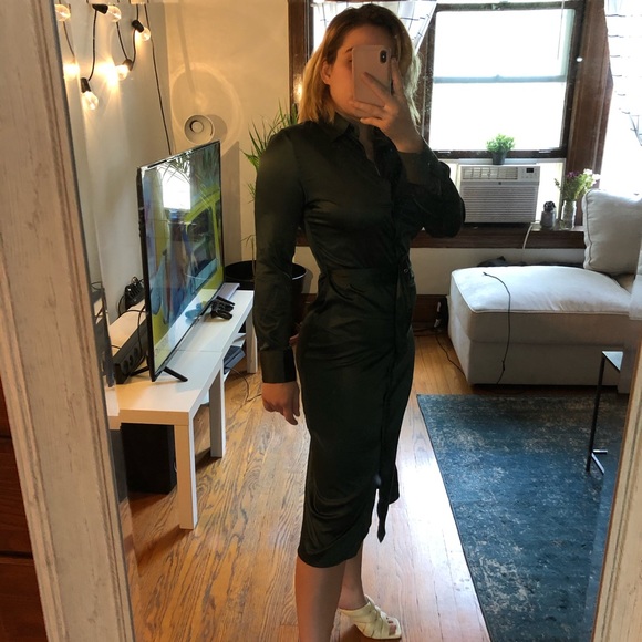 New beautiful button up dress with belt - Picture 9 of 12